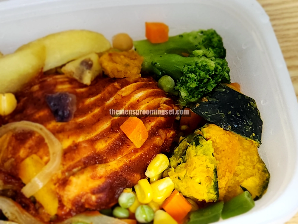 3. 양념치킨 맛 단백질 도시락 (2)